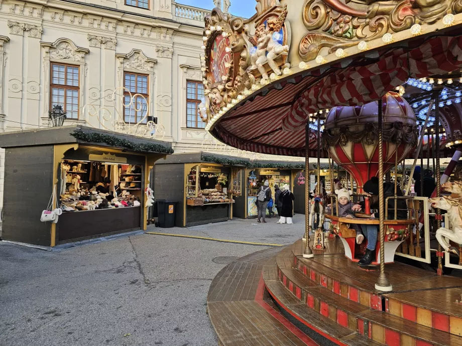 Piacok az Oberes Belvedere előtt