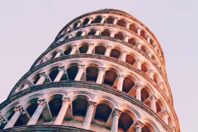 Pisa ferde torony