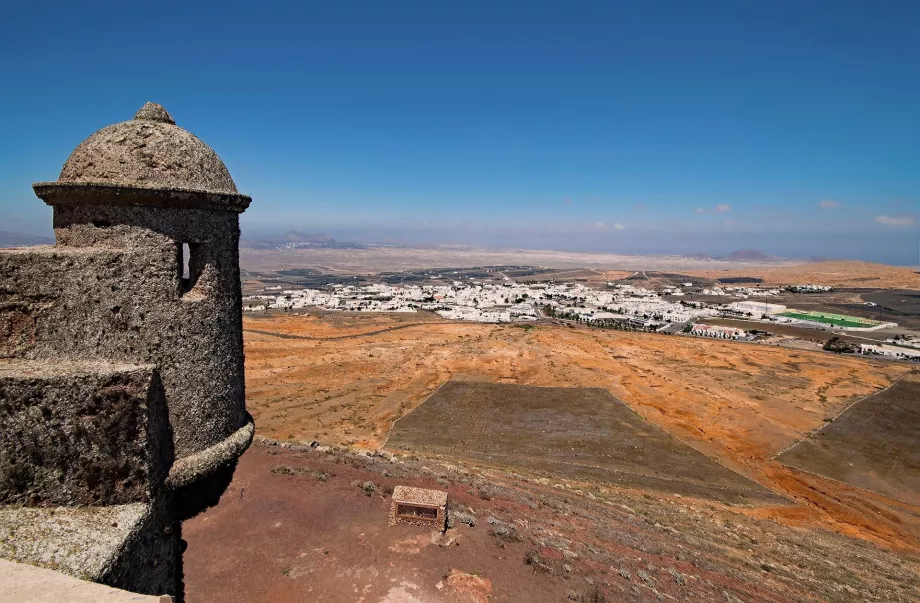 Teguise kilátása a várból