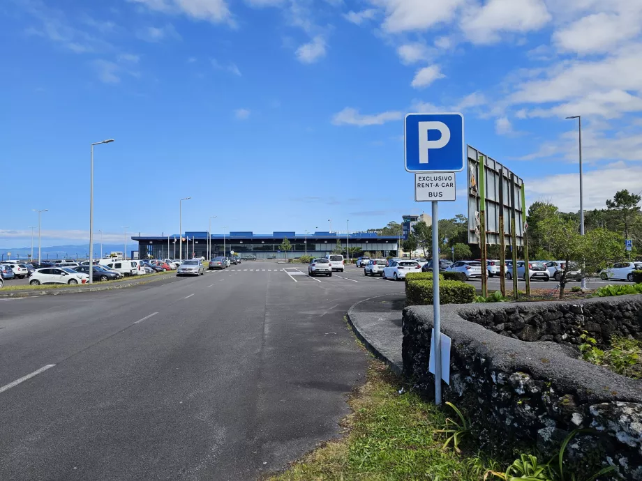 Autókölcsönző parkoló, Pico repülőtér