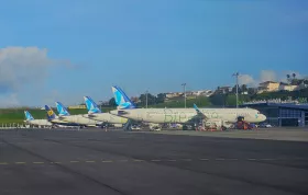 Az Azores Airlines repülőgépe a Ponta Delgada repülőtéren