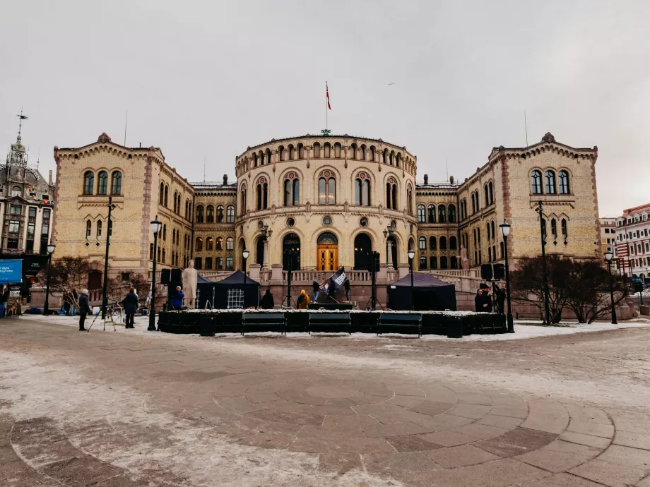 A parlament épülete Oslóban