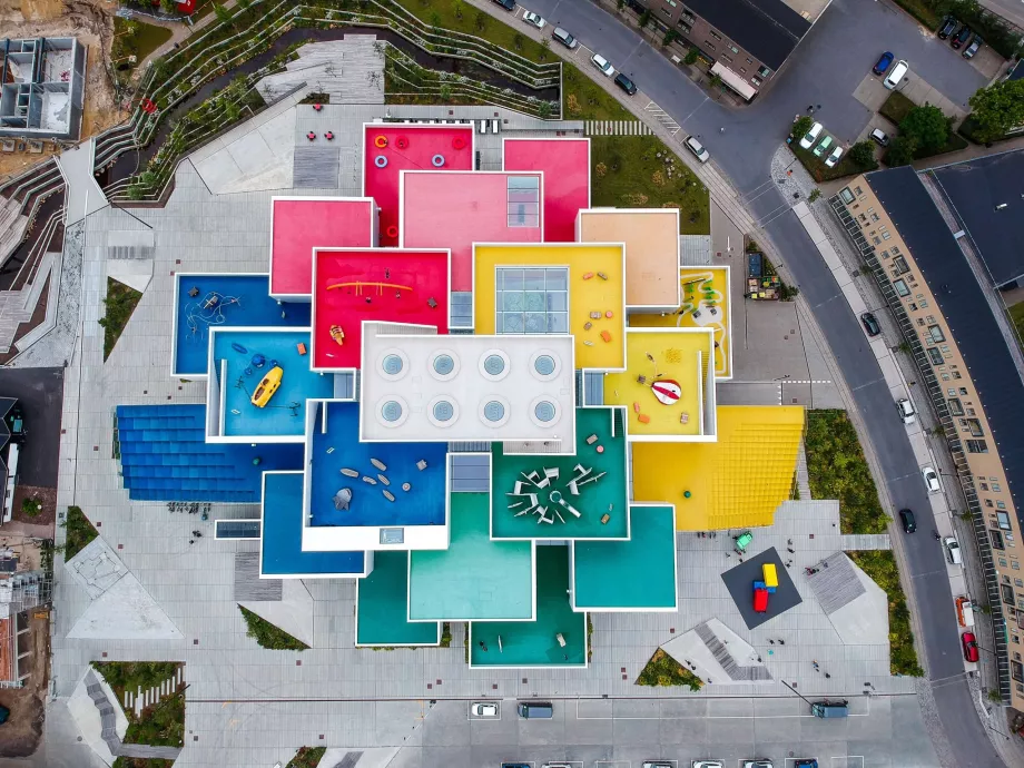 Lego House drón