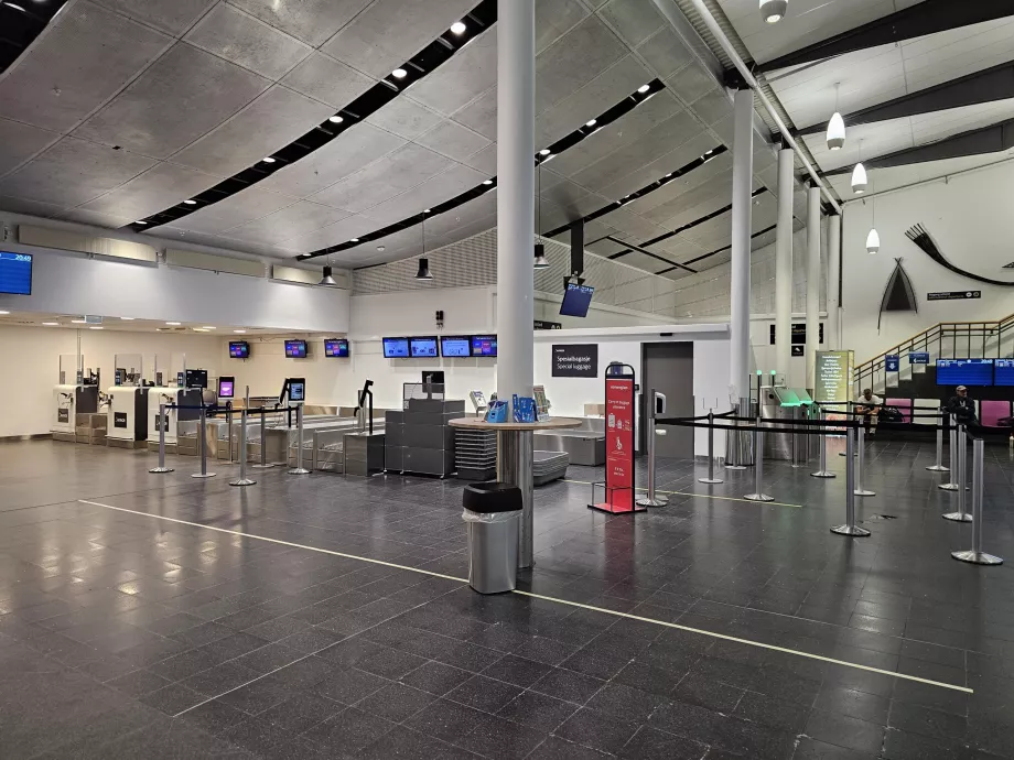 Check-in csarnok a Molde repülőtéren