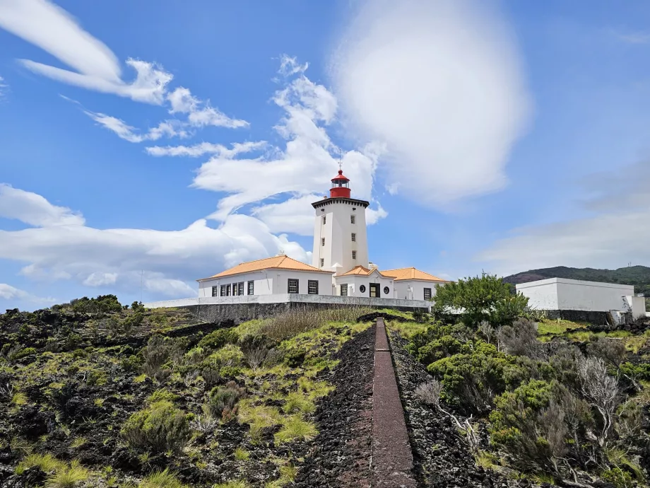 Ponta da Ilha világítótorony