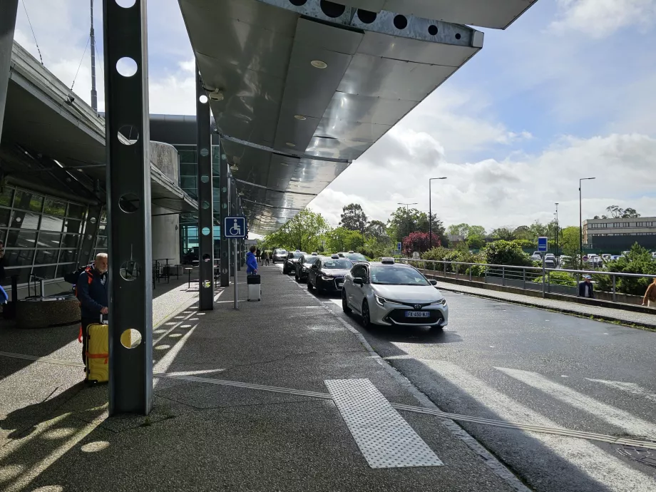 Taxiállomás, Rennes repülőtér