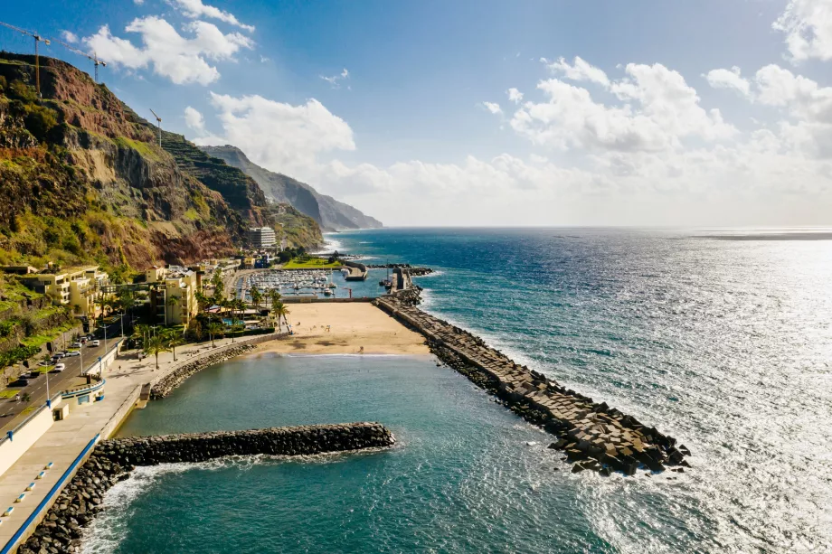 Calheta strand