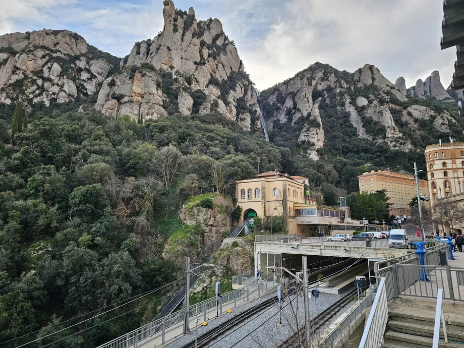 A Montserrat kolostor felvonóállomása