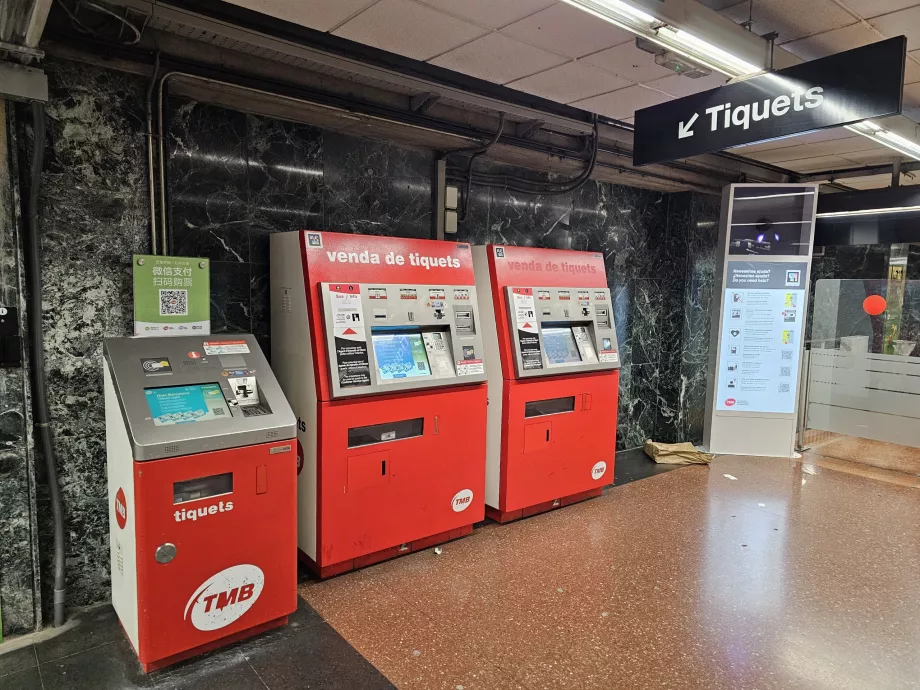 Jegykiadó automaták a metróban