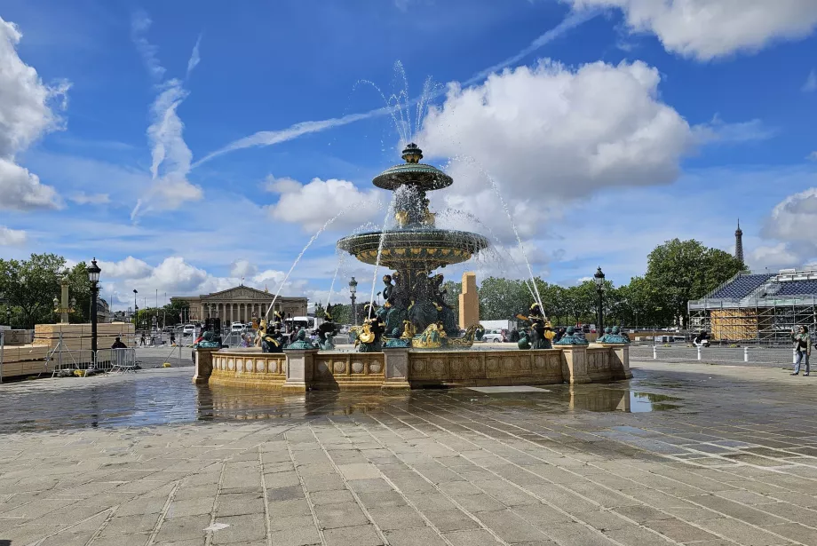 Szökőkút a Place de la Concorde-on