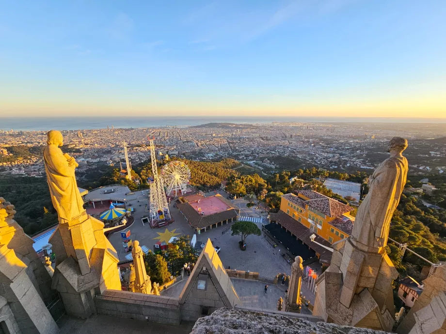 Kilátás a Tibidabo templom teraszáról