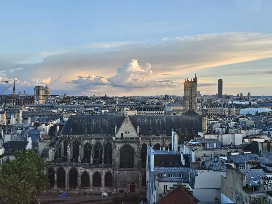 A Notre-Dame kilátása a Pompidou Központból