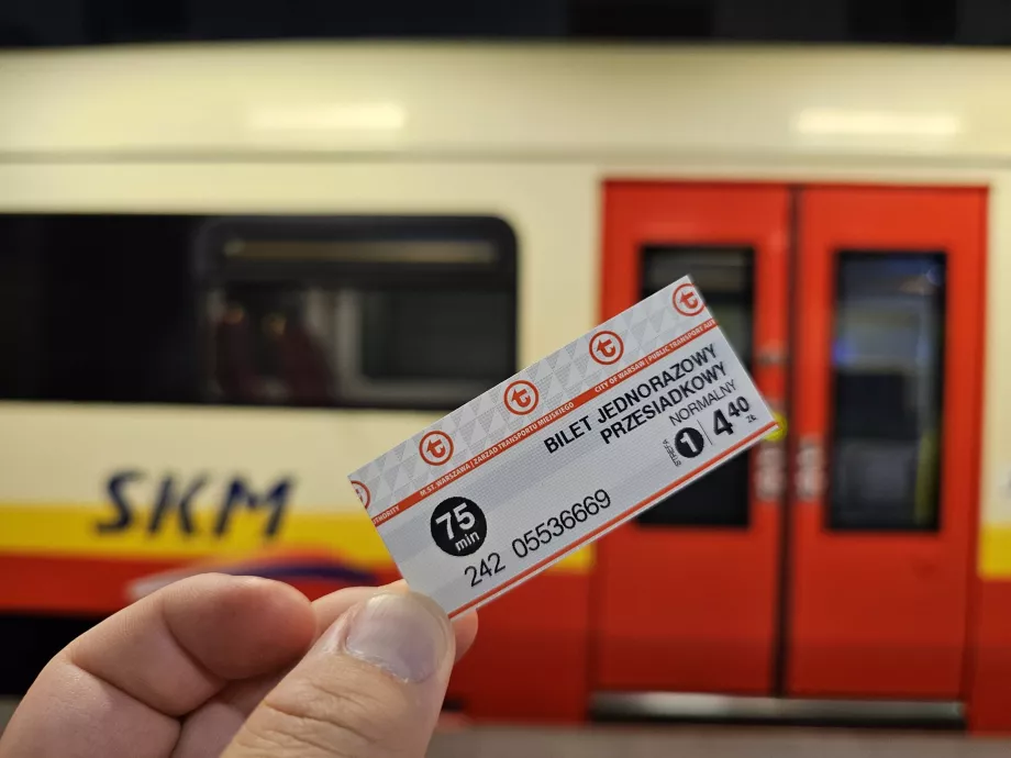 Skm vonatokra, metróra, villamosra és buszra szóló jegy (az érvényesítőn fel kell tüntetni)