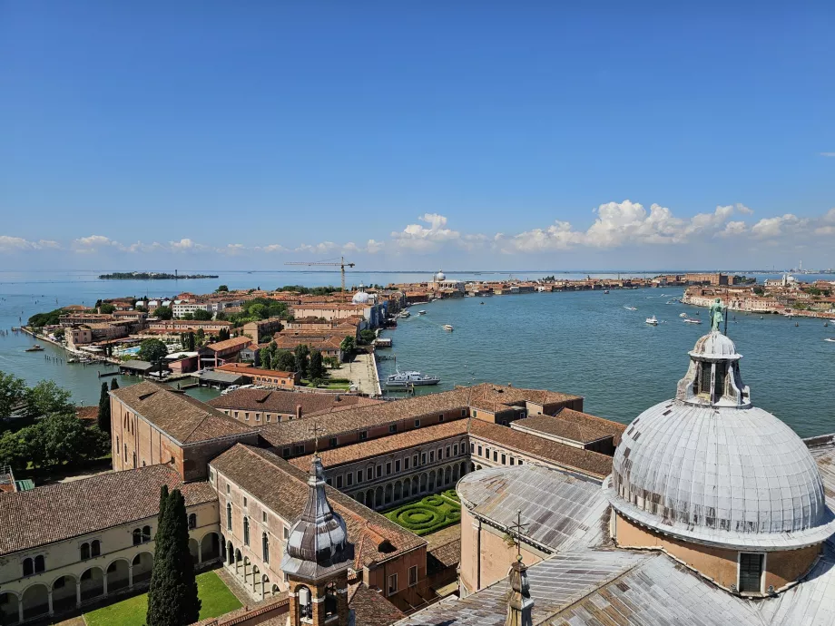 Kilátás San Giorgio-ból Giudecca szigetére