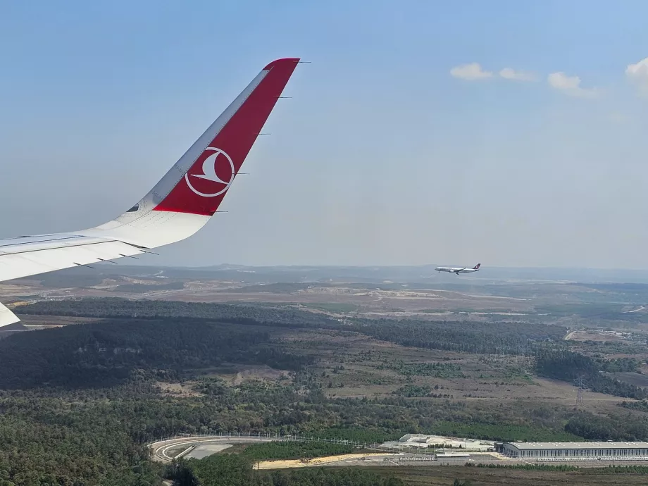 Turkish Airlines párhuzamos leszállás