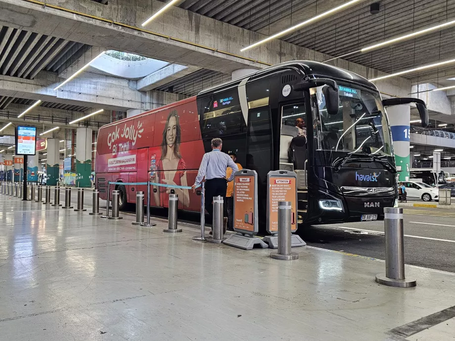 Havaist repülőtér-Taksim busz