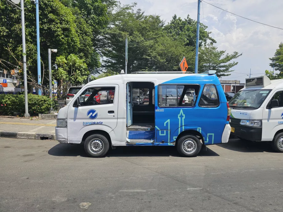 Minibusz TransJakarta