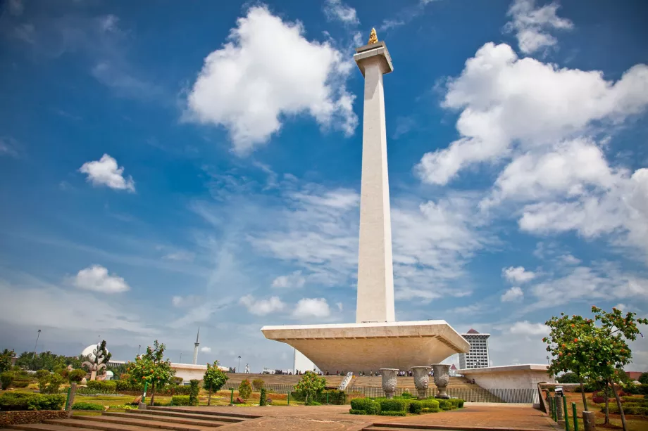 Monas