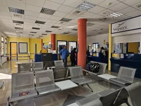 Check-in pultok és biztonsági ellenőrzés, Leros repülőtér