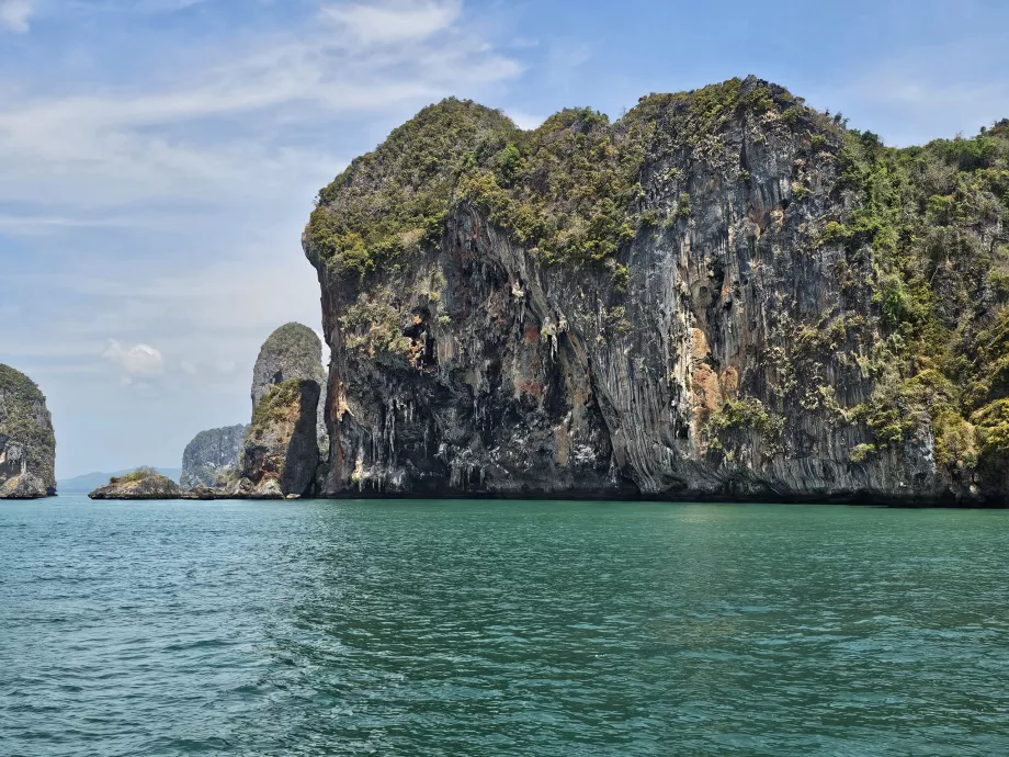 Sziklaalakzatok Railay-on