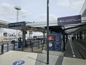 Taxi és mobilalkalmazás (Uber, Bolt) standok, 4. terminál
