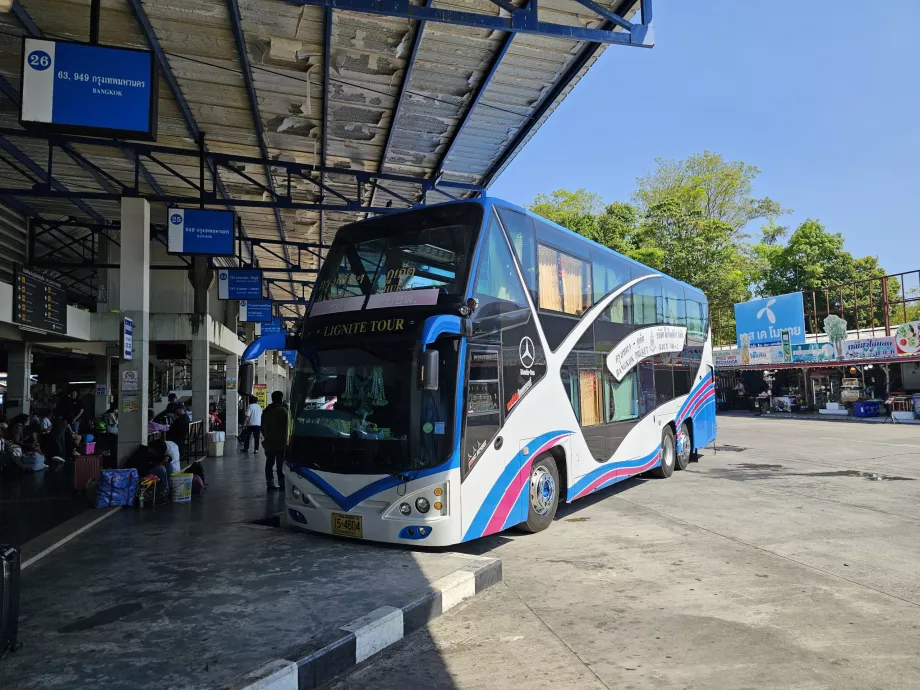 2-es buszterminál, busz Bangkokba