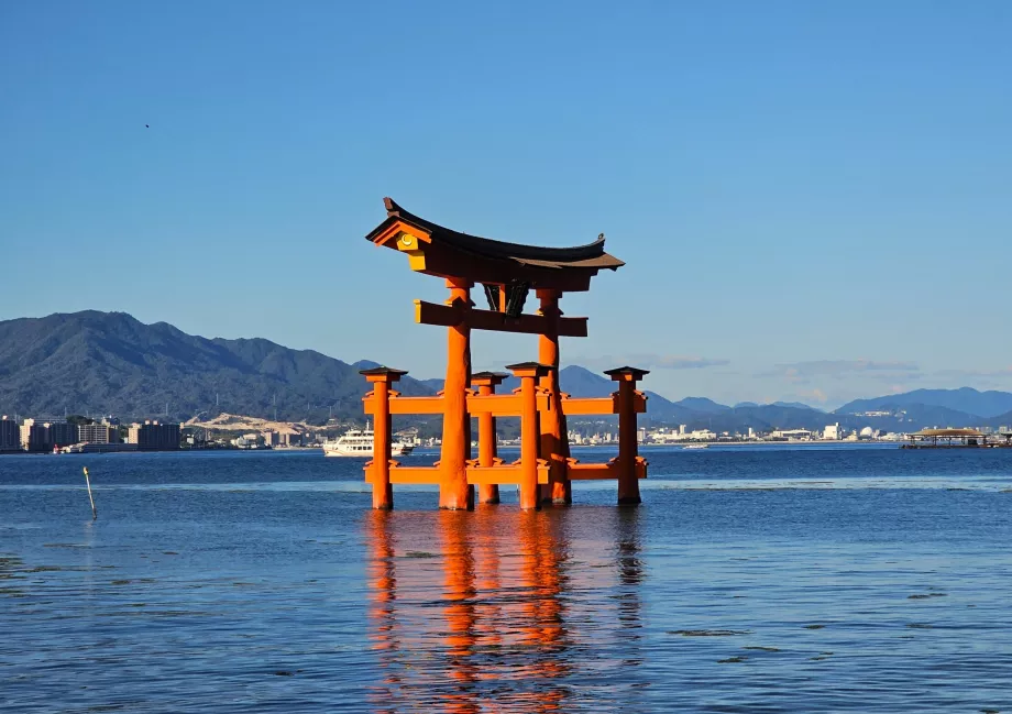 Torii kapu dagálykor