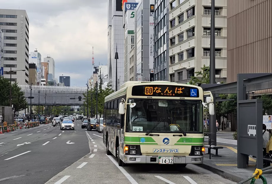 Tömegközlekedési busz