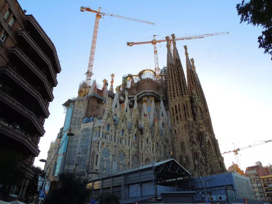 A Sagrada Família folyamatban lévő építése