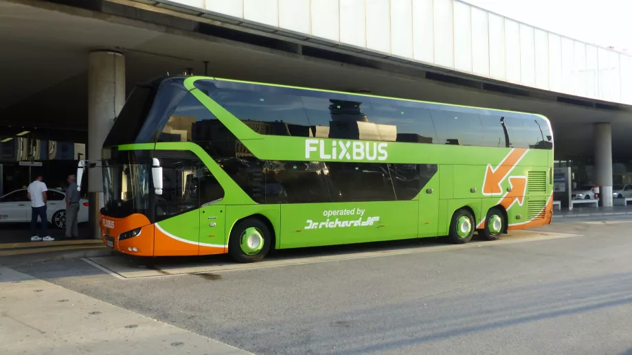 Flixbus a bécsi repülőtéren