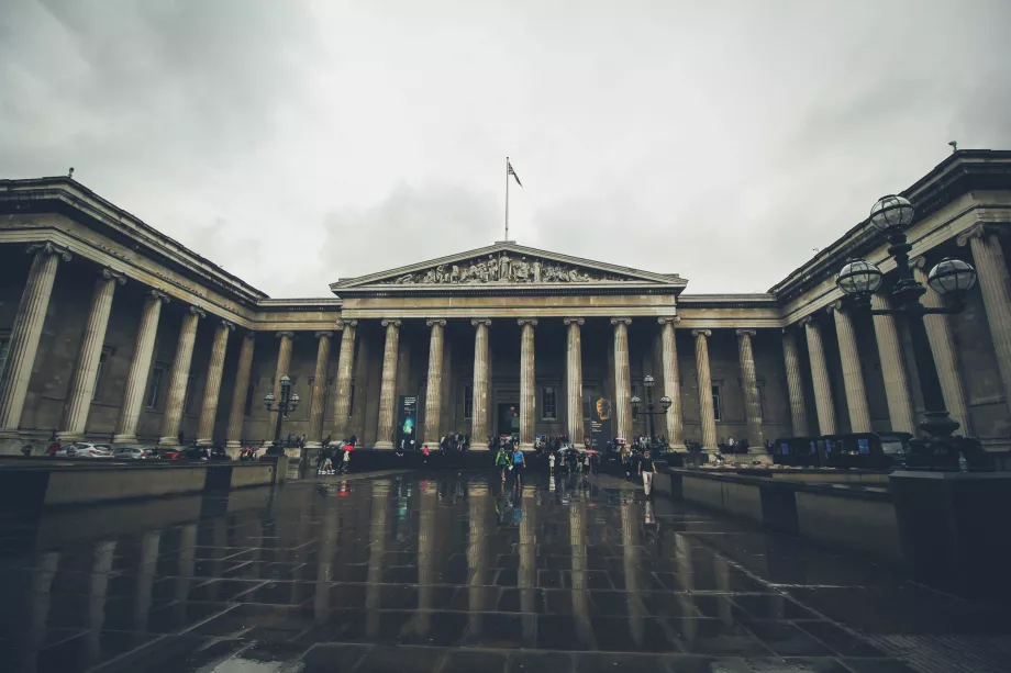 A British Museum főhomlokzata