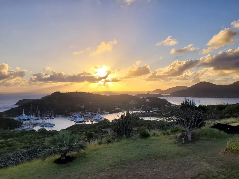 Shirley Heights, kilátás az értelmező központból