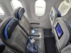 Neos ülések, Boeing 787-9
